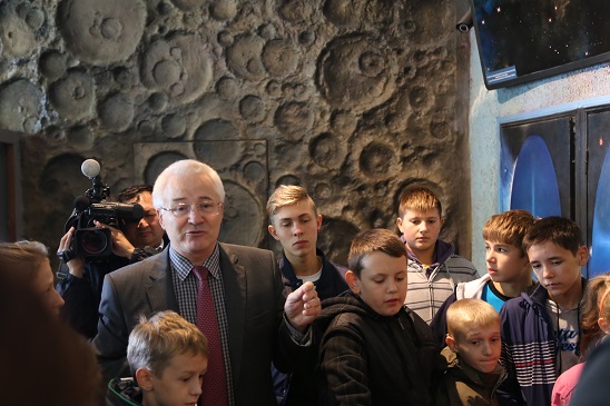 Космос для детей из Луганска