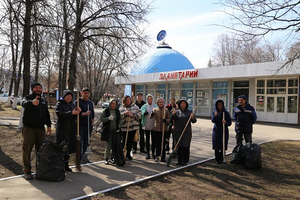 Уфимский планетарий на страже чистоты даже в непогоду!